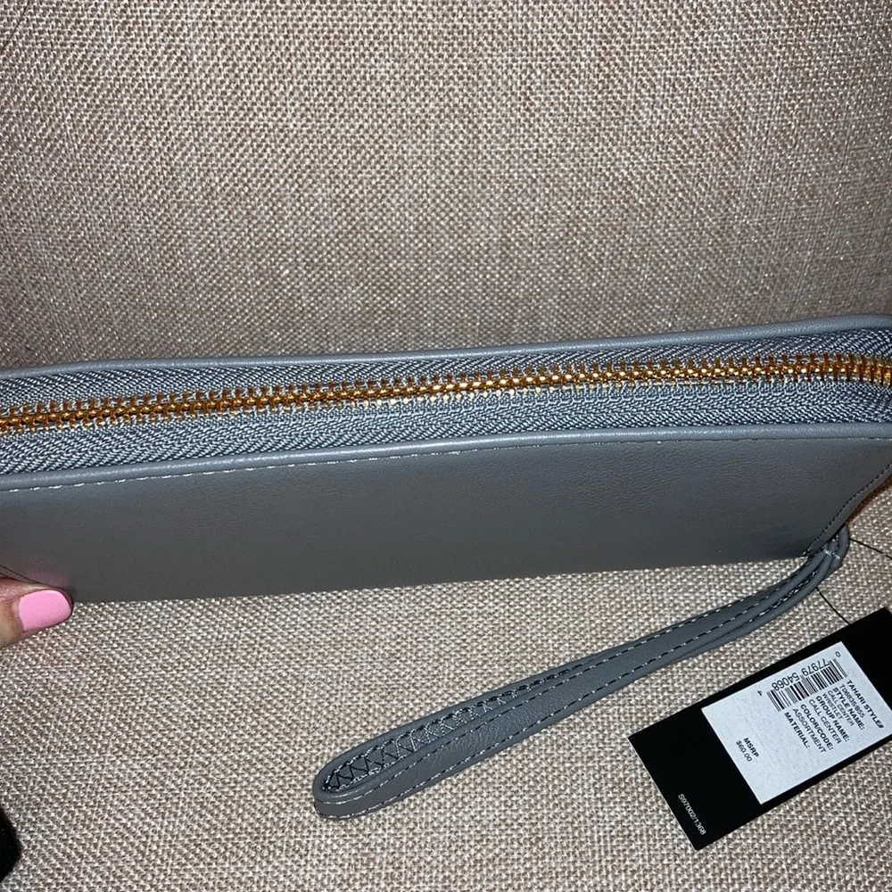 TAHARI Cream Gray Leather Wristlet New Designer Leopard Continental Spacious